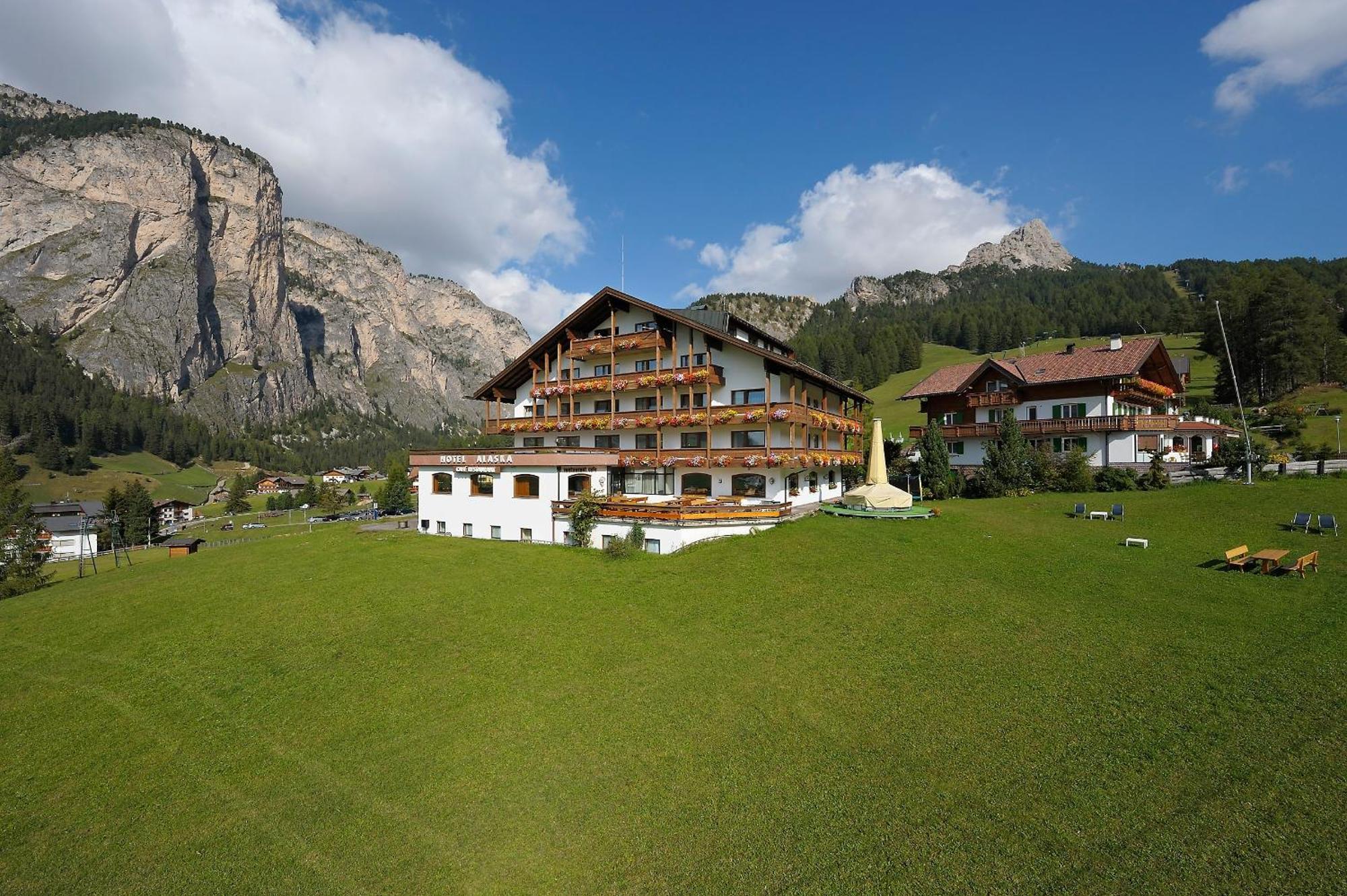 Hotel Alaska سيلفا دي فال جاردينا المظهر الخارجي الصورة